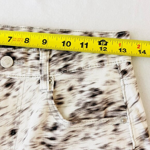 NWT Forever 21 Women's Brown & White Animal Print Flared Jeans Mid Rise Size 26 - Picture 9 of 14